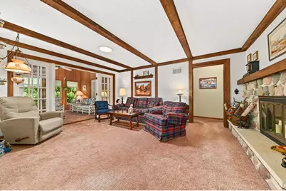 15720 W Roualt St, Brookfield, WI 53005 - Photo 12