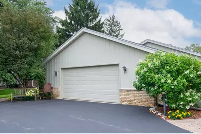 15720 W Roualt St, Brookfield, WI 53005 - Photo 34