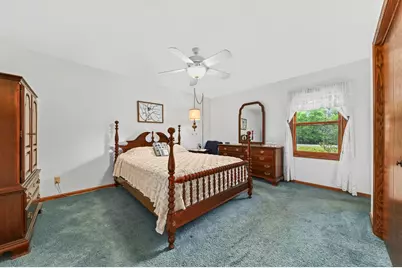 15720 W Roualt St, Brookfield, WI 53005 - Photo 18