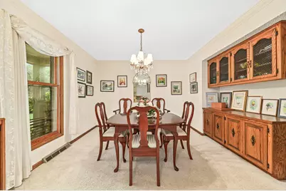 15720 W Roualt St, Brookfield, WI 53005 - Photo 6