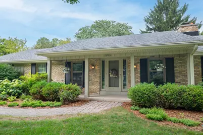 15720 W Roualt St, Brookfield, WI 53005 - Photo 2