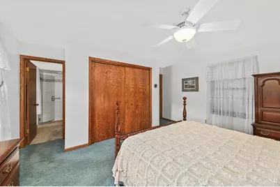 15720 W Roualt St, Brookfield, WI 53005 - Photo 20