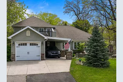 1069  Sauganash Dr, Fontana, WI 53125 - Photo 2
