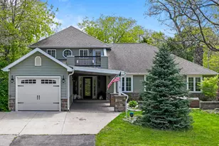 1069 Sauganash Dr, Fontana, WI 53125 - Photo 1