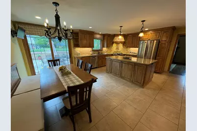18400  Chevy Chase, Brookfield, WI 53045 - Photo 2