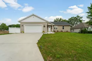 9022 W Stuth Ave, West Allis, WI 53227 - Photo 2