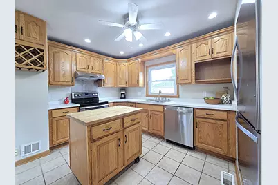9609 W Grant St, West Allis, WI 53227 - Photo 2