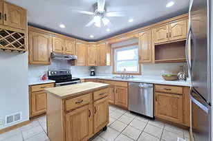 9609 W Grant St, West Allis, WI 53227 - Photo 2