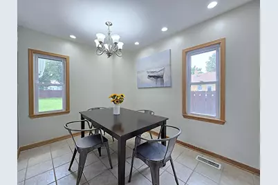 9609 W Grant St, West Allis, WI 53227 - Photo 10