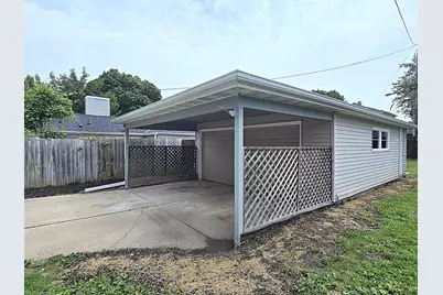 9609 W Grant St, West Allis, WI 53227 - Photo 38