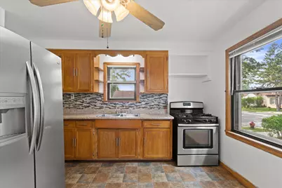 3776 S 19th St, Milwaukee, WI 53221 - Photo 12