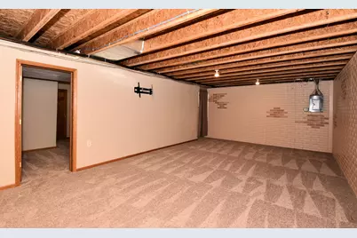 2911  Clear Water Ln, Waukesha, WI 53189 - Photo 36