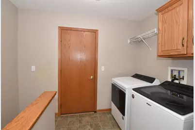 2911  Clear Water Ln, Waukesha, WI 53189 - Photo 32