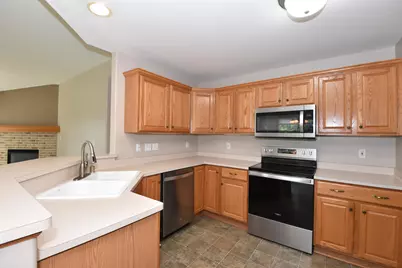2911  Clear Water Ln, Waukesha, WI 53189 - Photo 18
