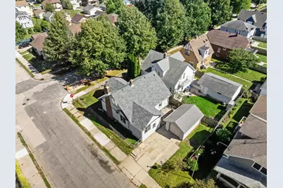 2202  Henry St, Sheboygan, WI 53081 - Photo 22
