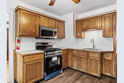 2202  Henry St, Sheboygan, WI 53081 - Photo 8