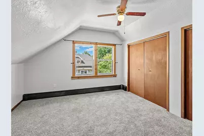 2202  Henry St, Sheboygan, WI 53081 - Photo 16
