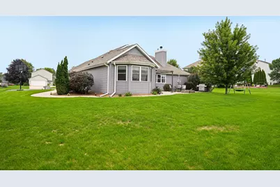 N64W13863  Cobblestone Dr, Menomonee Falls, WI 53051 - Photo 50