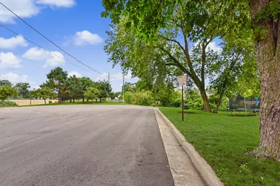 3678 S Bombay Ave, Saint Francis, WI 53235 - Photo 22