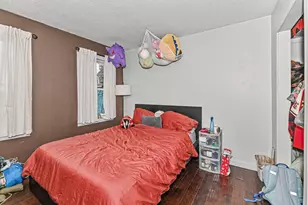 3678 S Bombay Ave, Saint Francis, WI 53235 - Photo 12