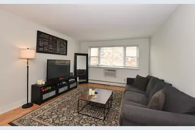 2121 N Cambridge Ave #212, Milwaukee, WI 53202 - Photo 2