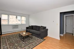 2121 N Cambridge Ave, Milwaukee, WI 53202 - Photo 12