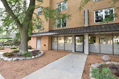 2121 N Cambridge Ave #212, Milwaukee, WI 53202 - Photo 18