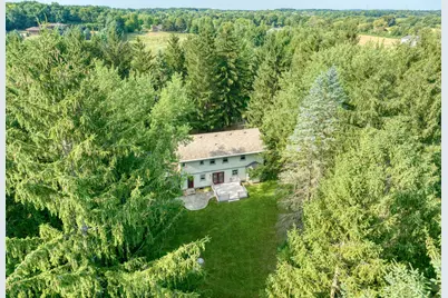 S67W24425  Skyline Ave, Vernon, WI 53189 - Photo 40