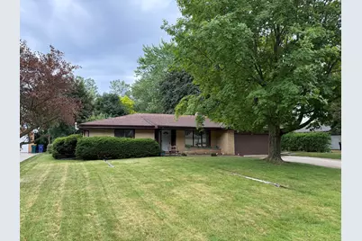 8414 S Verdev Dr, Oak Creek, WI 53154 - Photo 1