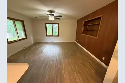 8414 S Verdev Dr, Oak Creek, WI 53154 - Photo 4