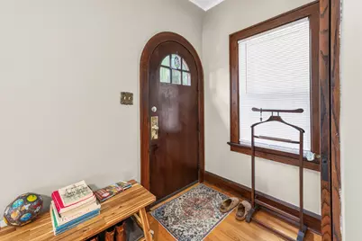 1554 E Hampton Dr, Whitefish Bay, WI 53217 - Photo 2