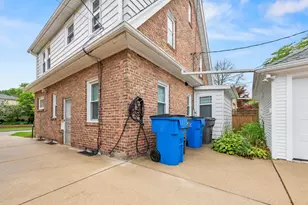 1554 E Hampton Dr, Whitefish Bay, WI 53217 - Photo 38
