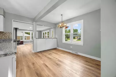 N69W20947  Pleasant St, Menomonee Falls, WI 53051 - Photo 16