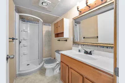 N69W20947  Pleasant St, Menomonee Falls, WI 53051 - Photo 38
