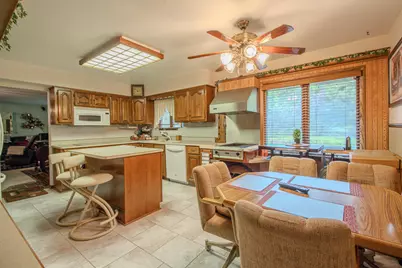 W152N7406  Westwood Dr, Menomonee Falls, WI 53051 - Photo 12