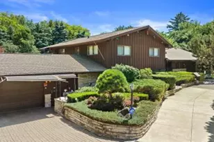 W152N7406 Westwood Dr, Menomonee Falls, WI 53051 - Photo 2