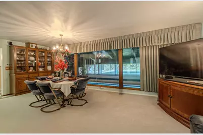 W152N7406  Westwood Dr, Menomonee Falls, WI 53051 - Photo 8