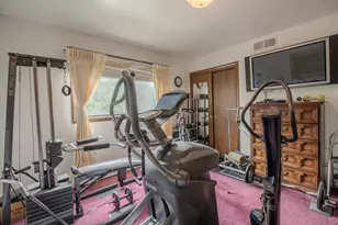 W152N7406 Westwood Dr, Menomonee Falls, WI 53051 - Photo 14