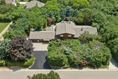 W152N7406  Westwood Dr, Menomonee Falls, WI 53051 - Photo 2