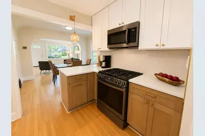 4937 N Hollywood Ave, Whitefish Bay, WI 53217 - Photo 12