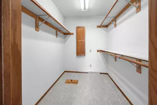 21840 Doneswood Dr, Brookfield, WI 53186 - Photo 22