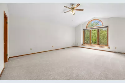 21840  Doneswood Dr, Brookfield, WI 53186 - Photo 18