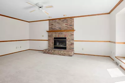 21840  Doneswood Dr, Brookfield, WI 53186 - Photo 4