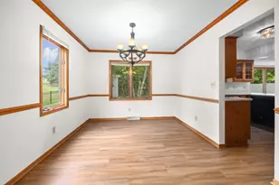 21840 Doneswood Dr, Brookfield, WI 53186 - Photo 14