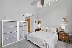 1325 N Van Buren St, Milwaukee, WI 53202 - Photo 12