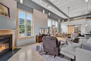 1325 N Van Buren St, Milwaukee, WI 53202 - Photo 4