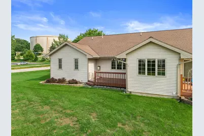 8407 S Cortland Dr, Oak Creek, WI 53154 - Photo 28