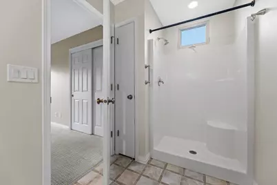 8407 S Cortland Dr, Oak Creek, WI 53154 - Photo 18