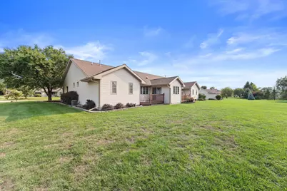 8407 S Cortland Dr, Oak Creek, WI 53154 - Photo 30