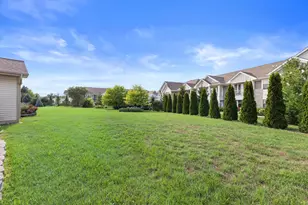 8407 S Cortland Dr, Oak Creek, WI 53154 - Photo 32